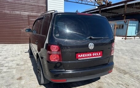 Volkswagen Touran III, 2008 год, 635 000 рублей, 8 фотография
