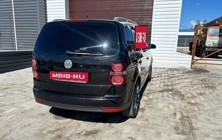 Volkswagen Touran III, 2008 год, 635 000 рублей, 11 фотография