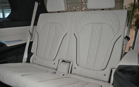 BMW X7, 2024 год, 15 400 000 рублей, 25 фотография