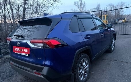 Toyota RAV4, 2021 год, 3 699 999 рублей, 5 фотография