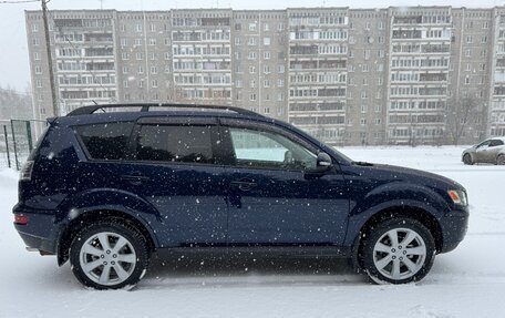Mitsubishi Outlander III рестайлинг 3, 2010 год, 1 150 000 рублей, 4 фотография