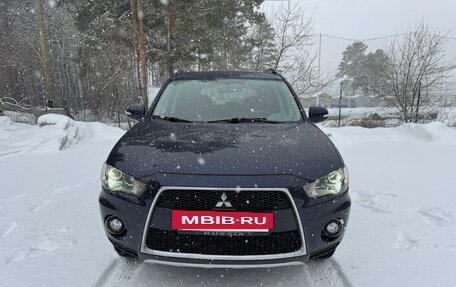 Mitsubishi Outlander III рестайлинг 3, 2010 год, 1 150 000 рублей, 2 фотография