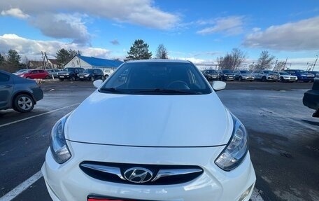 Hyundai Solaris II рестайлинг, 2013 год, 830 000 рублей, 3 фотография