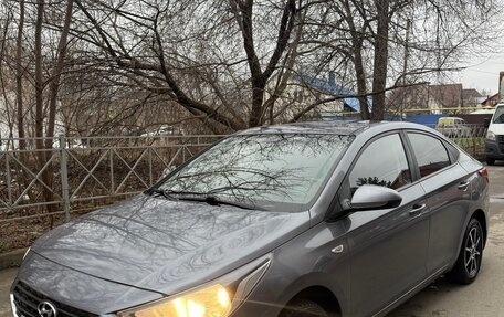 Hyundai Solaris II рестайлинг, 2017 год, 1 050 000 рублей, 16 фотография