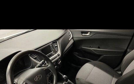 Hyundai Solaris II рестайлинг, 2017 год, 750 000 рублей, 7 фотография