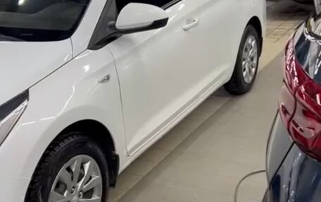 Hyundai Solaris II рестайлинг, 2017 год, 750 000 рублей, 14 фотография