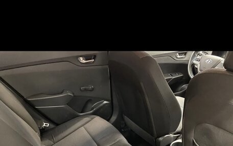 Hyundai Solaris II рестайлинг, 2017 год, 750 000 рублей, 10 фотография