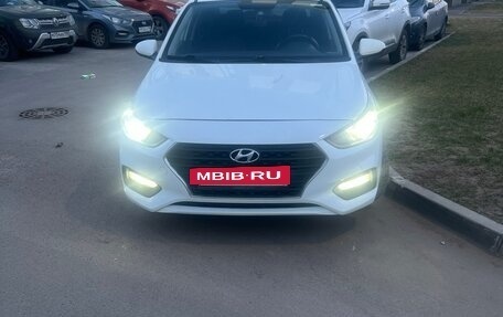 Hyundai Solaris II рестайлинг, 2017 год, 750 000 рублей, 3 фотография