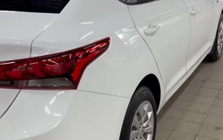 Hyundai Solaris II рестайлинг, 2017 год, 750 000 рублей, 19 фотография