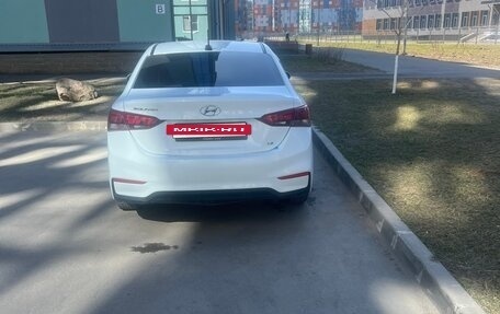 Hyundai Solaris II рестайлинг, 2017 год, 750 000 рублей, 24 фотография