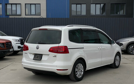 Volkswagen Sharan II, 2010 год, 1 365 000 рублей, 2 фотография