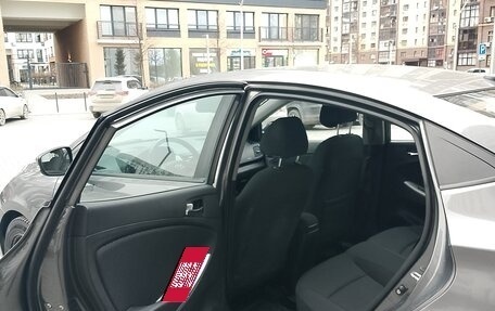 Hyundai Solaris II рестайлинг, 2013 год, 950 000 рублей, 5 фотография