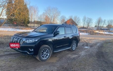 Toyota Land Cruiser Prado 150 рестайлинг 2, 2018 год, 4 500 000 рублей, 2 фотография