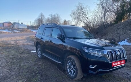 Toyota Land Cruiser Prado 150 рестайлинг 2, 2018 год, 4 500 000 рублей, 3 фотография
