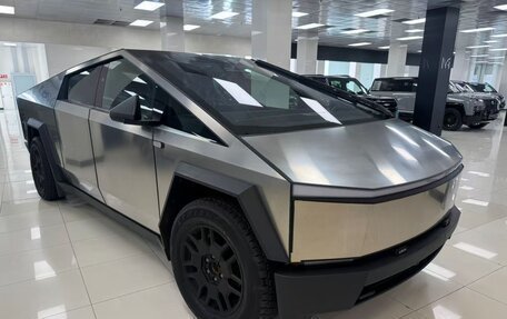 Tesla Cybertruck, 2024 год, 18 200 000 рублей, 4 фотография
