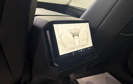 Tesla Cybertruck, 2024 год, 18 200 000 рублей, 12 фотография