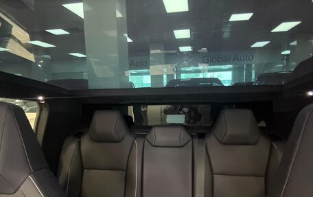 Tesla Cybertruck, 2024 год, 18 200 000 рублей, 8 фотография