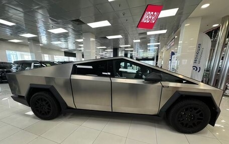 Tesla Cybertruck, 2024 год, 18 200 000 рублей, 7 фотография