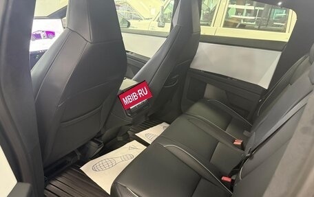 Tesla Cybertruck, 2024 год, 18 200 000 рублей, 11 фотография