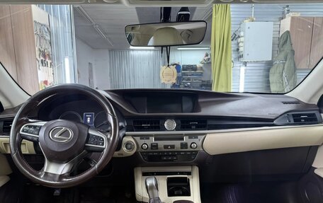 Lexus ES VII, 2016 год, 2 550 000 рублей, 7 фотография