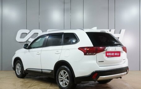 Mitsubishi Outlander III рестайлинг 3, 2017 год, 2 179 000 рублей, 2 фотография