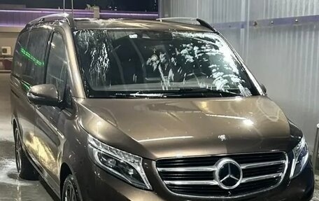Mercedes-Benz V-Класс, 2017 год, 4 700 000 рублей, 1 фотография