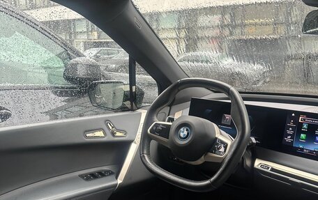 BMW iX, 2022 год, 6 000 000 рублей, 10 фотография