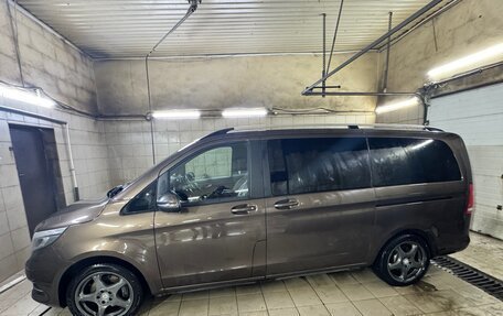 Mercedes-Benz V-Класс, 2017 год, 4 700 000 рублей, 4 фотография