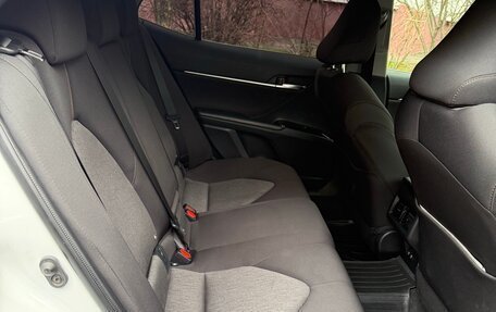 Toyota Camry, 2019 год, 2 800 000 рублей, 2 фотография