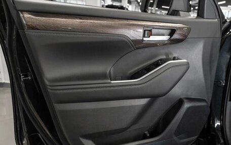 Toyota Highlander, 2026 год, 5 800 000 рублей, 24 фотография