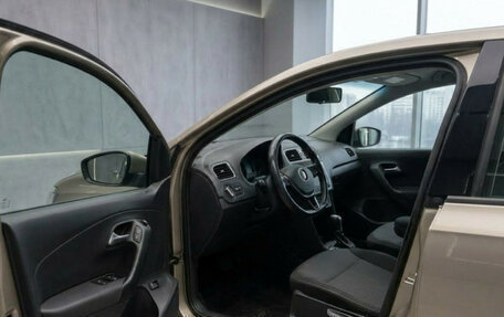 Volkswagen Polo VI (EU Market), 2017 год, 1 070 000 рублей, 6 фотография