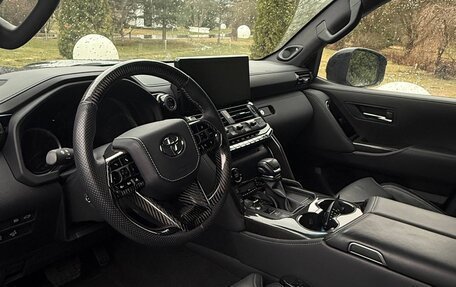 Toyota Land Cruiser, 2022 год, 11 000 000 рублей, 3 фотография