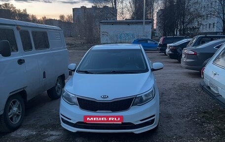 KIA Rio III рестайлинг, 2016 год, 900 000 рублей, 2 фотография