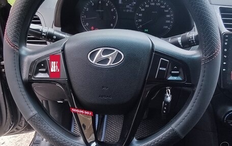 Hyundai Solaris II рестайлинг, 2014 год, 1 000 000 рублей, 11 фотография