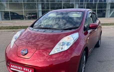 Nissan Leaf I, 2016 год, 940 000 рублей, 2 фотография