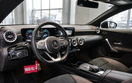 Mercedes-Benz CLA, 2020 год, 3 370 000 рублей, 9 фотография