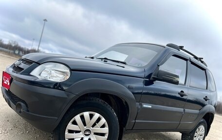 Chevrolet Niva I рестайлинг, 2011 год, 595 000 рублей, 1 фотография