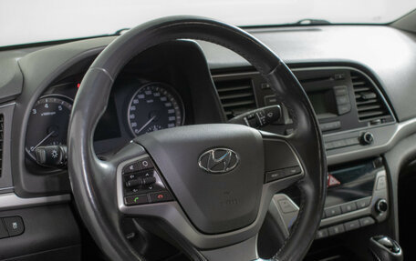 Hyundai Elantra VI рестайлинг, 2018 год, 1 610 000 рублей, 8 фотография