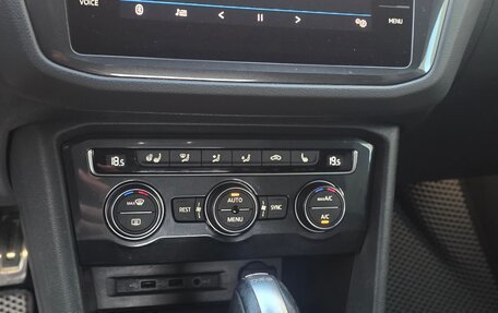 Volkswagen Tiguan II, 2018 год, 2 850 000 рублей, 20 фотография