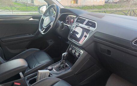 Volkswagen Tiguan II, 2018 год, 2 850 000 рублей, 18 фотография