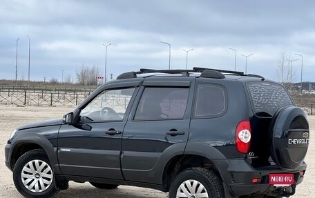 Chevrolet Niva I рестайлинг, 2011 год, 595 000 рублей, 4 фотография