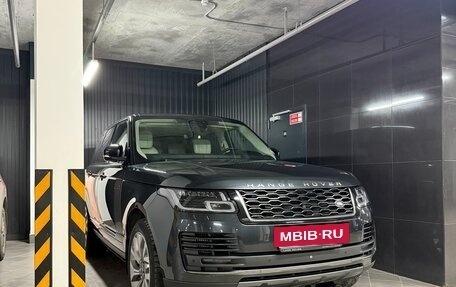 Land Rover Range Rover IV рестайлинг, 2018 год, 8 300 000 рублей, 9 фотография