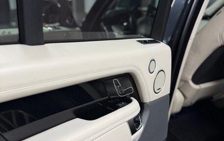 Land Rover Range Rover IV рестайлинг, 2018 год, 8 300 000 рублей, 36 фотография