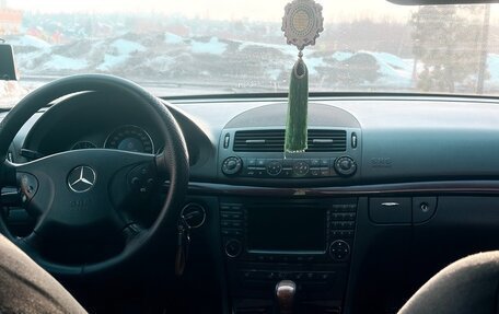 Mercedes-Benz E-Класс, 2005 год, 890 000 рублей, 8 фотография