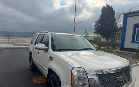 Cadillac Escalade III, 2011 год, 2 500 000 рублей, 4 фотография