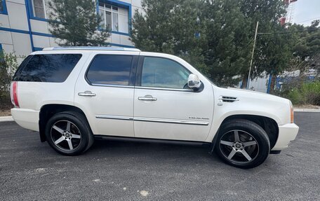 Cadillac Escalade III, 2011 год, 2 500 000 рублей, 3 фотография