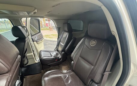 Cadillac Escalade III, 2011 год, 2 500 000 рублей, 13 фотография