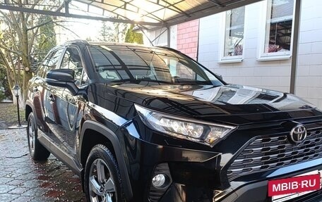 Toyota RAV4, 2021 год, 3 300 000 рублей, 3 фотография