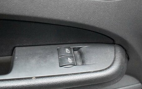 Ford Focus II рестайлинг, 2006 год, 399 000 рублей, 18 фотография