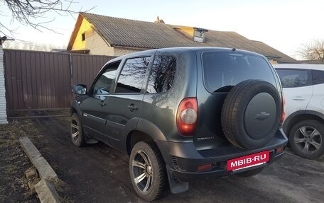 Chevrolet Niva I рестайлинг, 2017 год, 495 000 рублей, 2 фотография